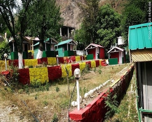 Exterior - Tirthan Village Huts (Balichauki)