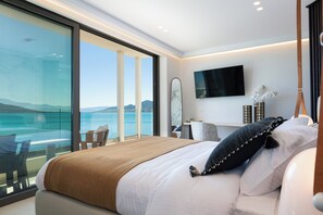 Ropa de cama de alta calidad, minibar, caja fuerte y escritorio