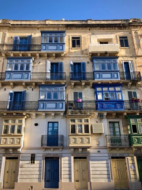 Exterior - Work & Travel - Valletta Apartments (Valletta)