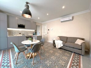 Exclusive Apartment, 1 Queen Bed with Sofa bed, City View