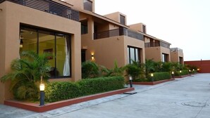 Exterior - The Royal Castle Resort & Convention Centre, Rajkot (Padadhari)