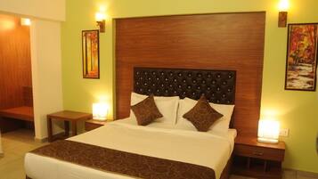 Egyptian cotton sheets, premium bedding, free WiFi, bed sheets