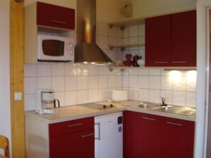 冷蔵庫、電子レンジ、食器洗い機