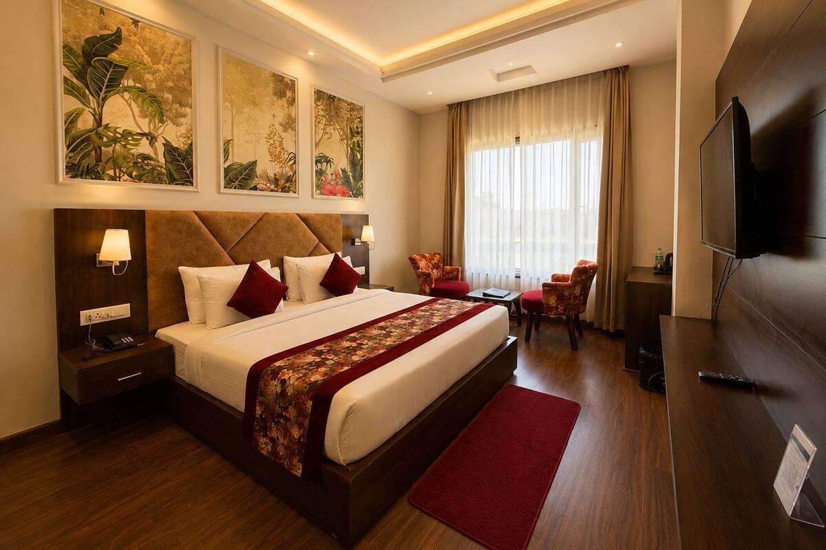 Superior Room | Peralatan tempat tidur premium, gebar bulu kapas, busa memori 
