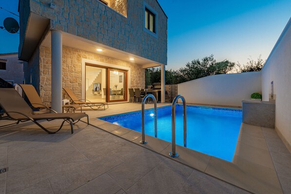 Pool - Villa Dina (Nin)