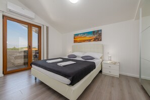 3 bedrooms, free cribs/infant beds, bed sheets - Villa Dina (Nin)