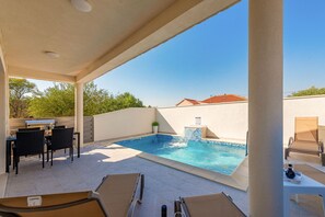 Pool - Villa Dina (Nin)