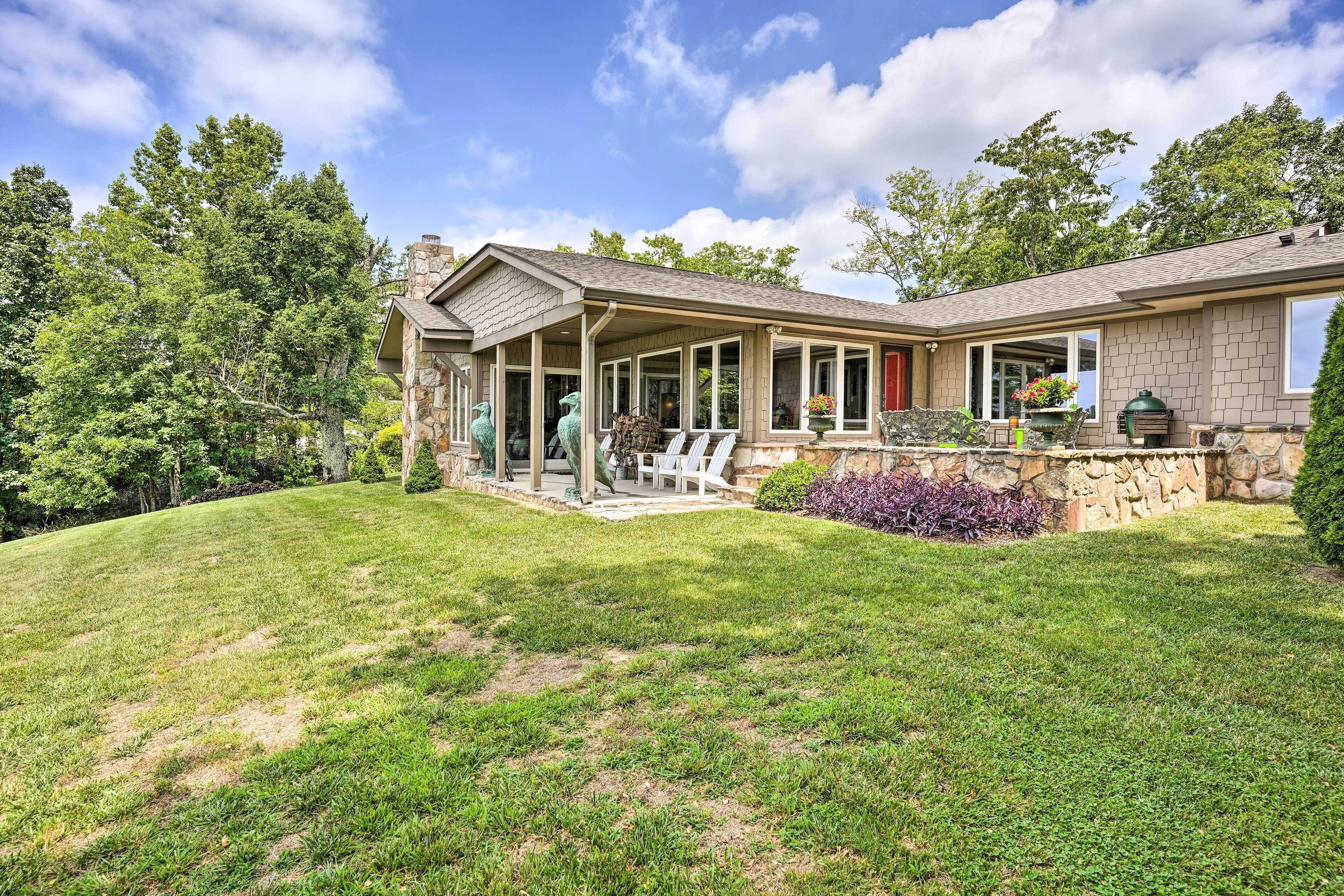 Rising Fawn Home w/ Expansive Mountain Views!