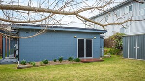 Exterior - Sun Kissed on Dulling (Dalmeny)