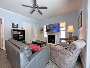 Televisio, takka, DVD-soitin