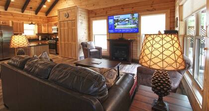 Magical Memories Brand New Veranda Level Cabin Overlooking Pond in Heart of Bryson City