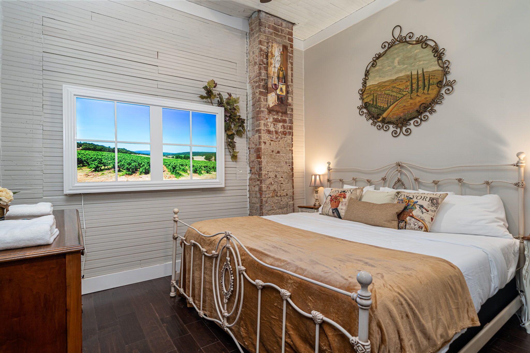 2 habitaciones, wifi gratis y ropa de cama 