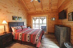 1 bedroom, free WiFi, bed sheets - Moose Tracks Downtown Veranda Level Cabin with Hot Tub (Bryson City)