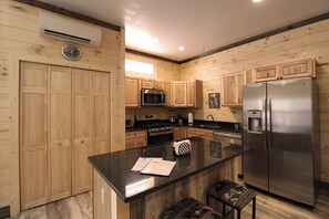 Fridge, microwave, oven, stovetop - Love Shack- Bryson Village (Bryson City)