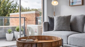 Interior - Kooringa 4 - 2BR Apartment l Lake Views l Central Location l BBQ l WiFi l Air-Con (Jindabyne)