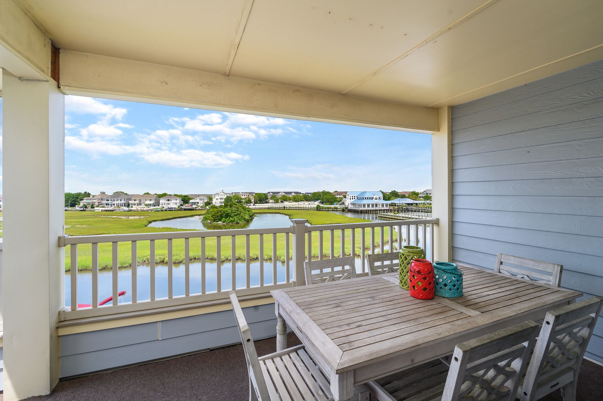Baywatch II 301B - A Bayfront Beauty in the ever-popular Heron Harbour Community