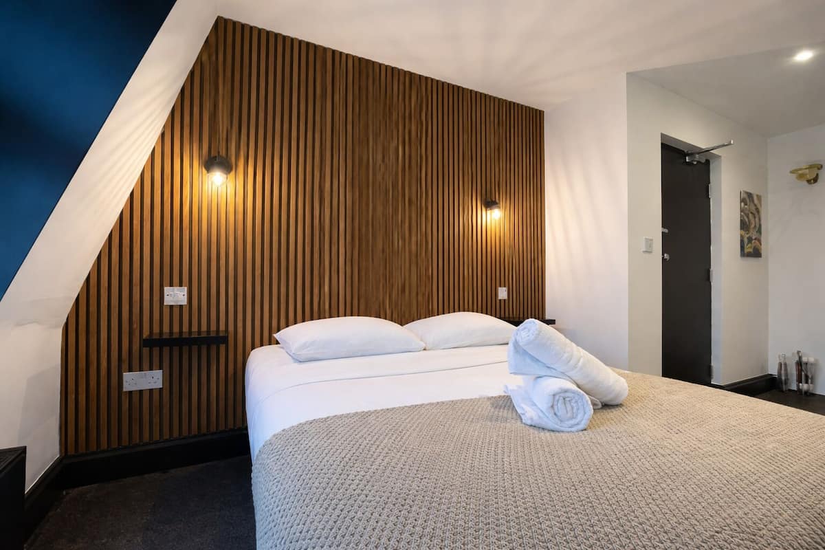 Chambre Double Panoramique, salle de bains attenante