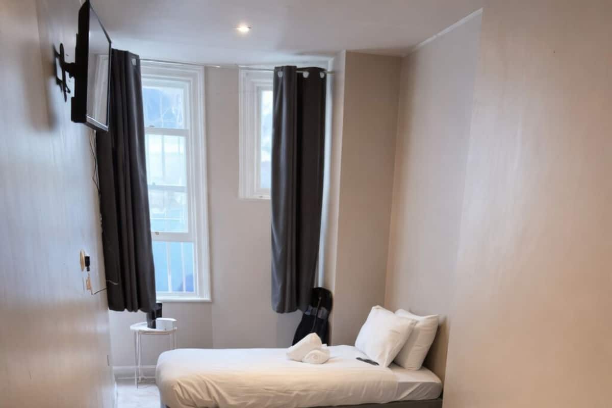 Chambre Standard avec lits jumeaux, salle de bains attenante