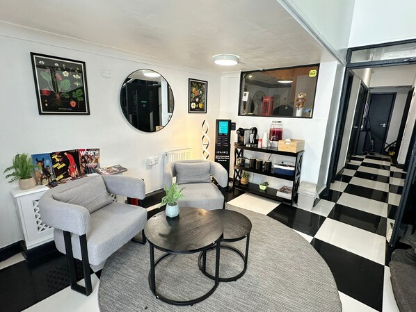 Property entrance - Amsterdam Hotel (London)