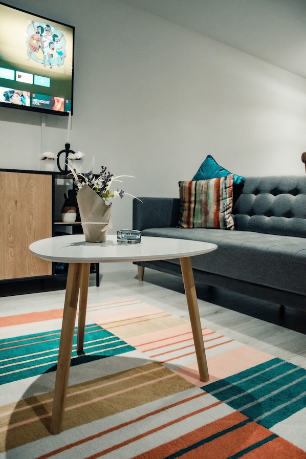 Comfort Apartment, Ensuite | Lounge