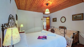 Appartamento familiare, camere multiple (La Tana dello Scoiattolo (Skiing) | 1 camera, Wi-Fi (a pagamento), lenzuola