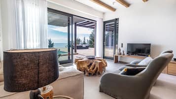 Luxury Villa, Ensuite, Sea View (Villa Terra Promessa) | Lounge
