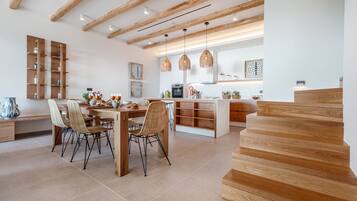 Luxury Villa, Ensuite, Sea View (Villa Terra Promessa) | Dining