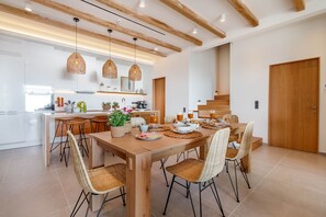 Luxury Villa, Ensuite, Sea View (Villa Terra Promessa) | Dining