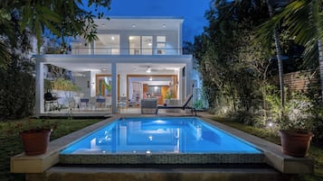 Piscine extérieure