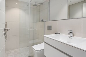 Bathroom - Docklands 419 (Cape Town)