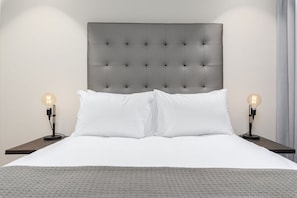 1 bedroom, in-room safe, laptop workspace, iron/ironing board