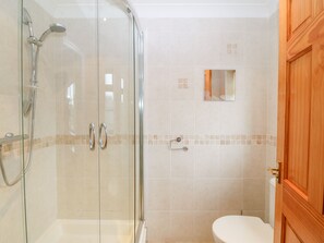 Shower - Yr Hen Efail (Cemaes Bay)