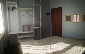 2 Schlafzimmer, Bügeleisen/Bügelbrett, Bettwäsche