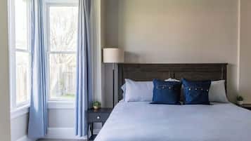 5 bedrooms, iron/ironing board