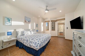2 bedrooms, in-room safe, iron/ironing board, free WiFi - Luxury 2BR Beach Views Tennis Swim-Up Bar B301 (Puerto Peñasco)