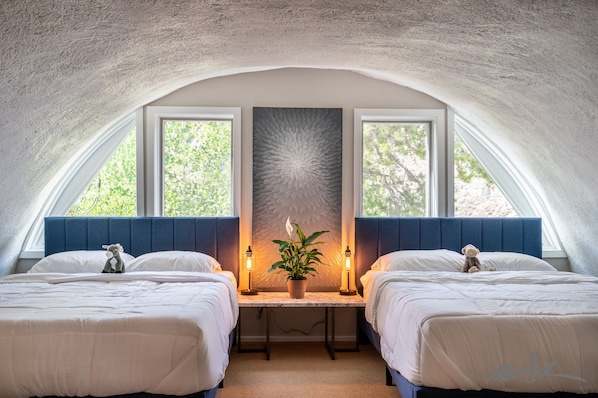 3 chambres, fer et planche à repasser, lit de bébé portatif