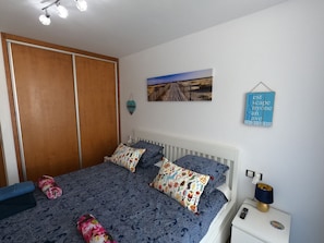1 bedroom, in-room safe, desk, soundproofing
