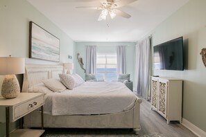 3 bedrooms, iron/ironing board, free WiFi, bed sheets - A Gulf Side Retreat For The Whole Family! Paradise Is A Boardwalk Away! (Perdido Key)