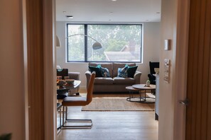 Apartment, Ensuite (Seven) | Lobby - Apartment Seven (Shrewsbury)