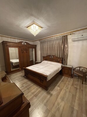 3 camere, una scrivania, Wi-Fi, lenzuola