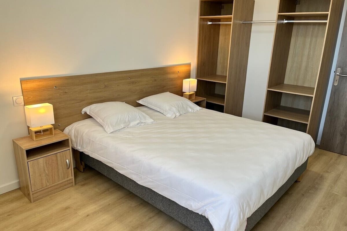 1 bedroom, free WiFi, bed sheets