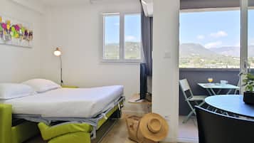 Estudio superior | 1 habitación, wifi gratis y ropa de cama