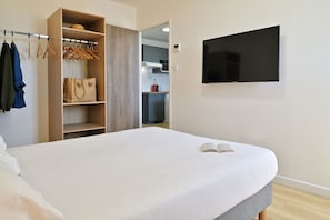 Standard Apartment | Free WiFi, bed sheets - Résidence Easy Lodge (Ajaccio)