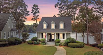 Gorgeous Lakefront Cottage at Reynolds Lake Oconee in highly desired Marina Cove
