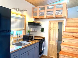 Kühlschrank, Kochgeschirr/Geschirr/Besteck