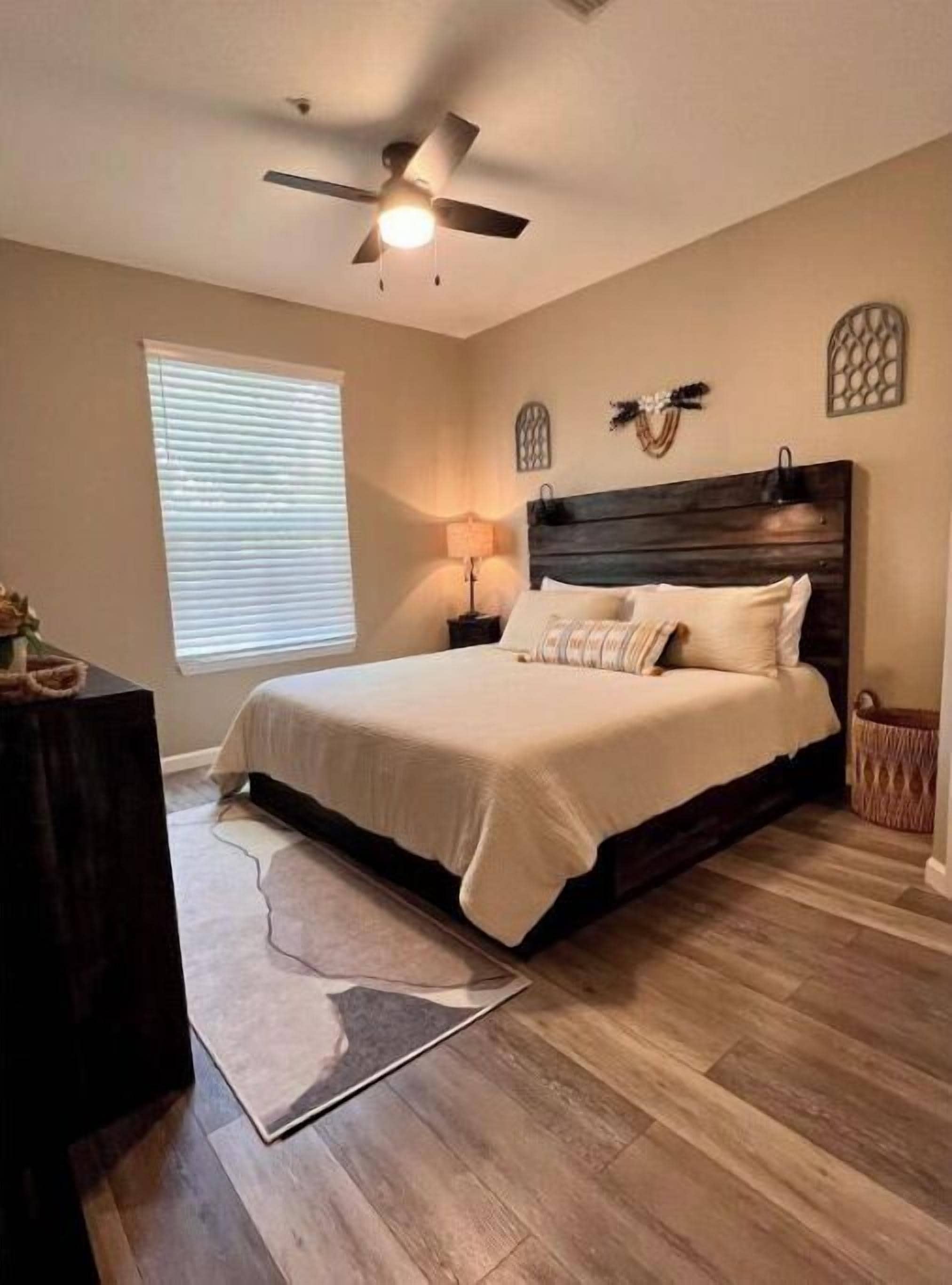 3 bedrooms, iron/ironing board, free WiFi, bed sheets