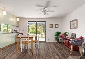 Interior - Perch - Island Hideaway in Historic Nature Reserve (Coupeville)