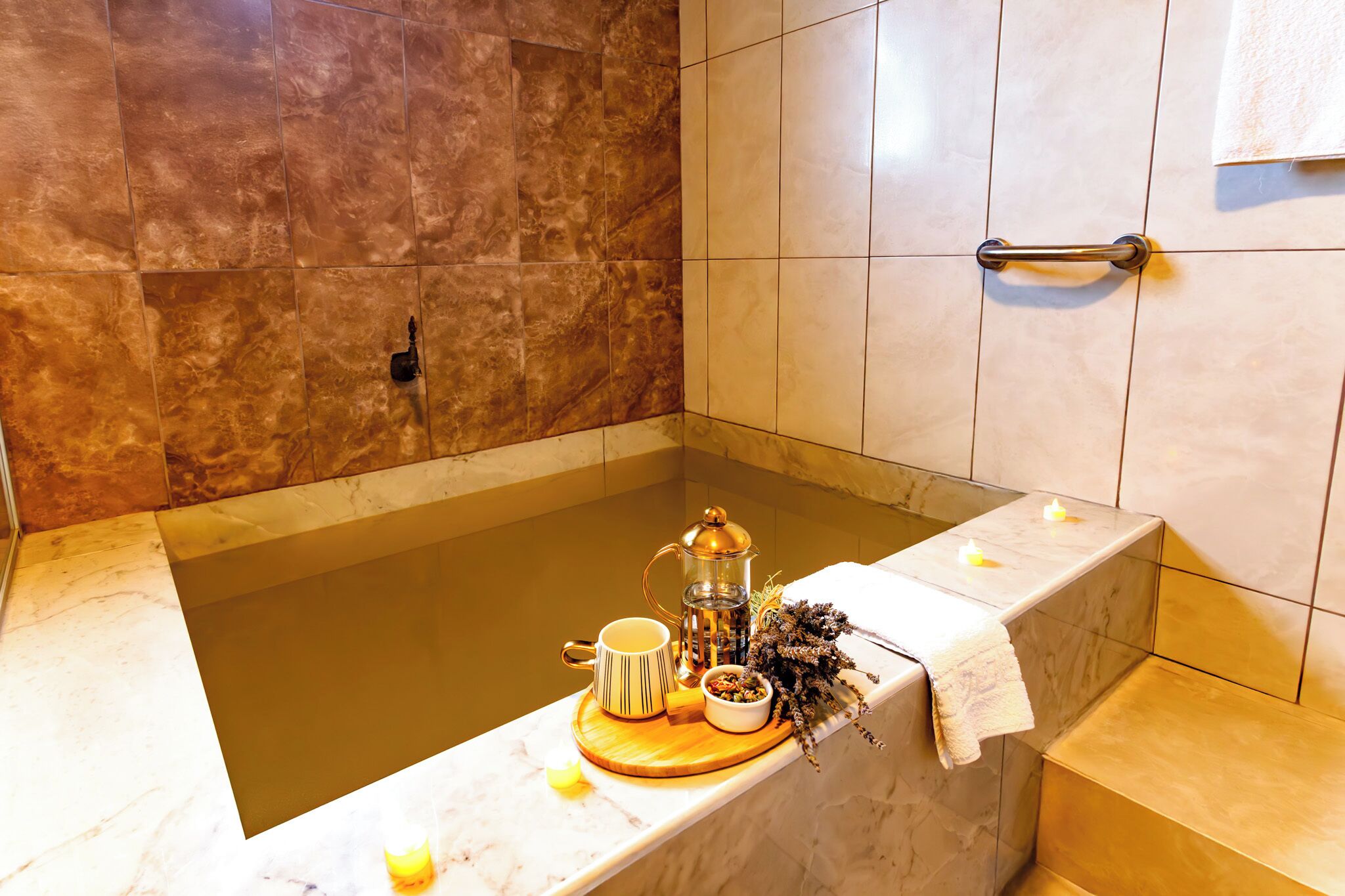 Phòng Suite Deluxe | Bồn tắm spa riêng