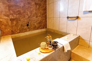 Deluxe Suite | Private spa tub - Continent Hotel Kapadokus Thermal (Guzelyurt)