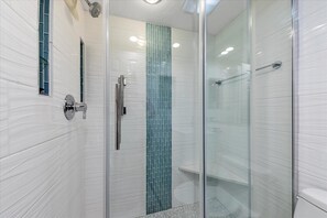 Shower, hair dryer, towels, toilet paper - Welcome to Siesta Dreams at Casa Mar!! (Siesta Key)